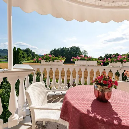 Cosy Holiday In St. Kanzian Am Klopeinersee With Sauna